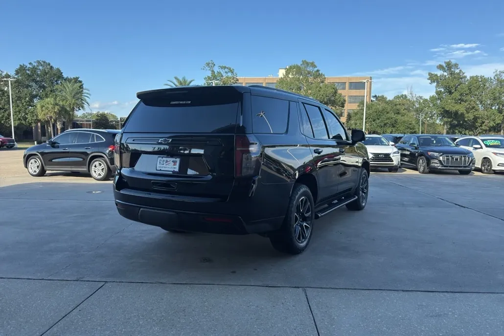 2023 Chevrolet Tahoe Z71 photo 1