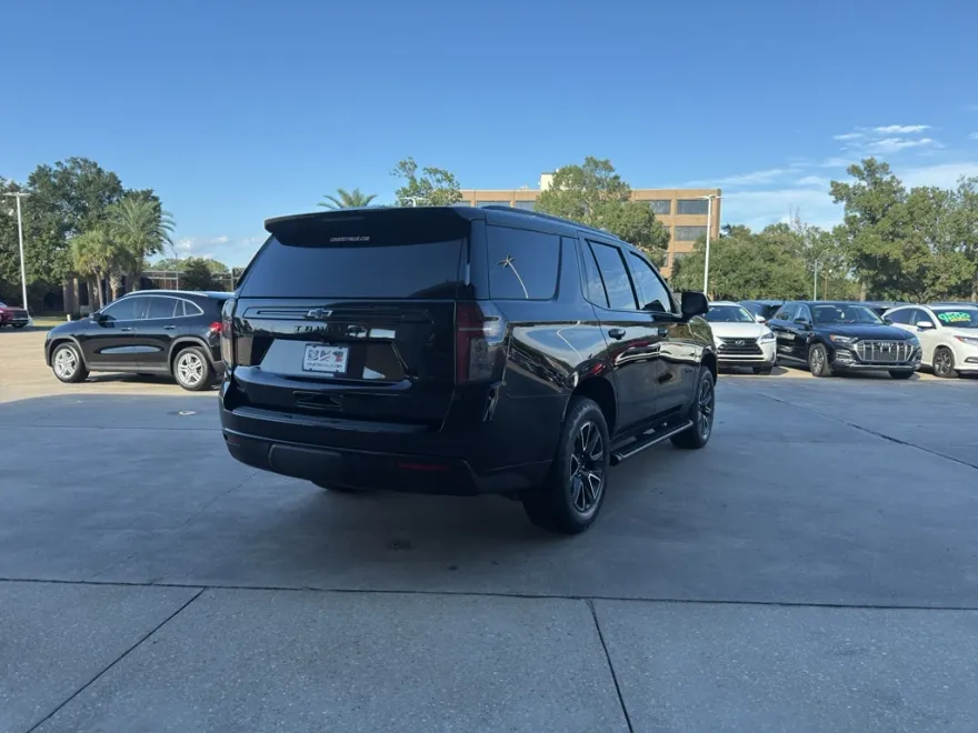 2023 Chevrolet Tahoe Z71 photo 1