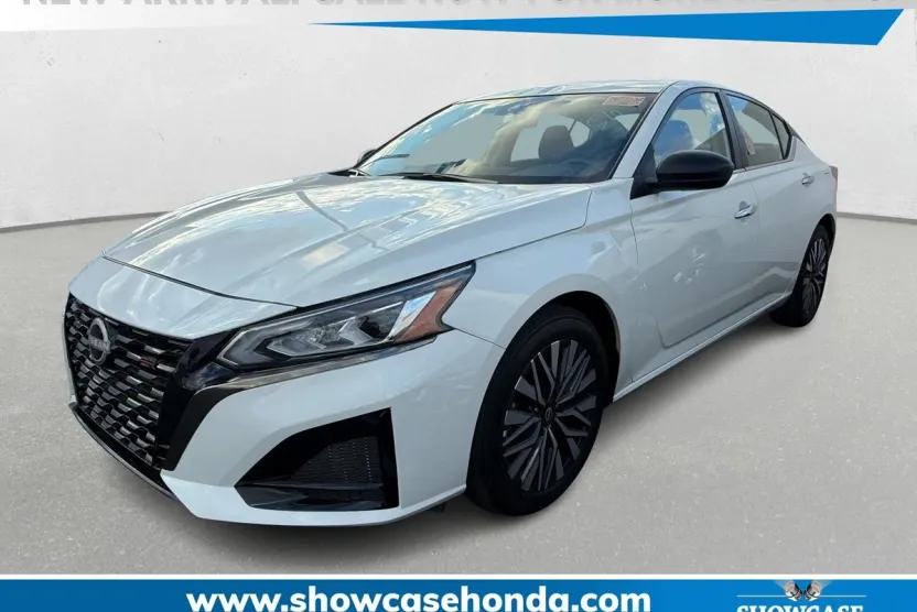 2025 Nissan Altima SV photo 1