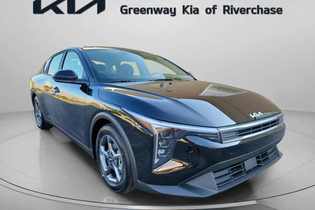 2025 Kia K4 LXS photo 1