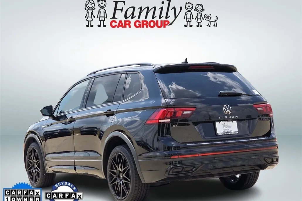2022 Volkswagen Tiguan SE R-Line Black photo 1