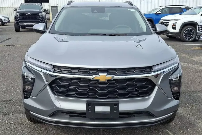 2026 Chevrolet Trax LT photo 1