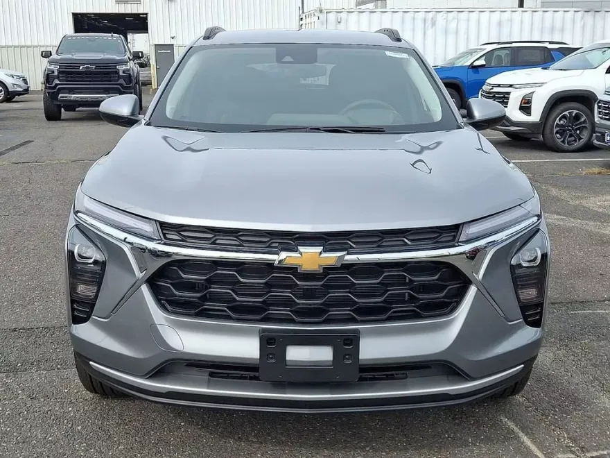 2026 Chevrolet Trax LT photo 1