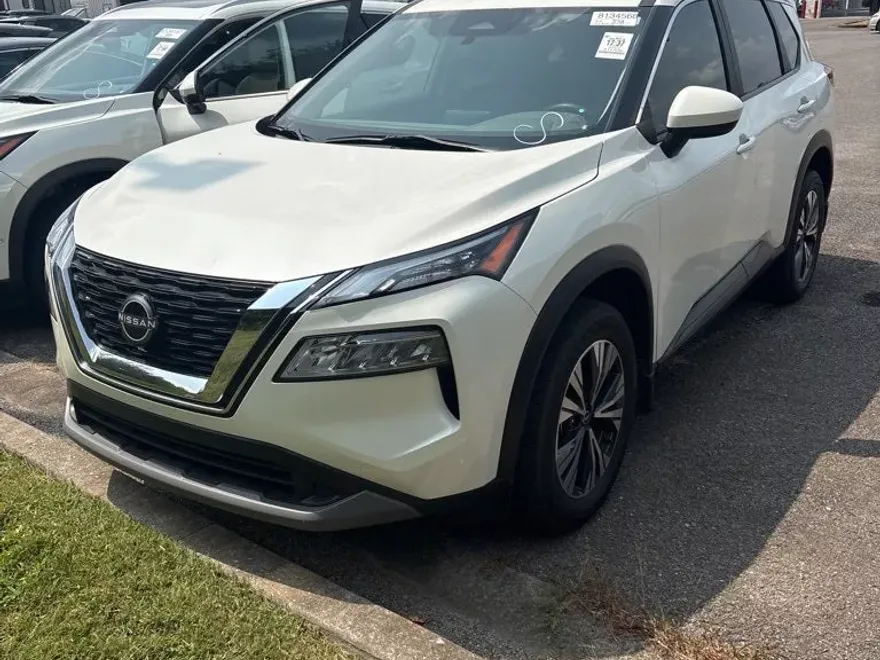 2023 Nissan Rogue SV photo 1
