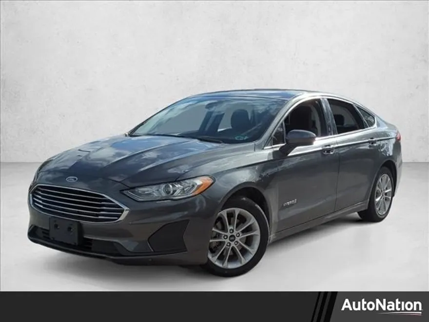 2019 Ford Fusion Hybrid SE photo 1