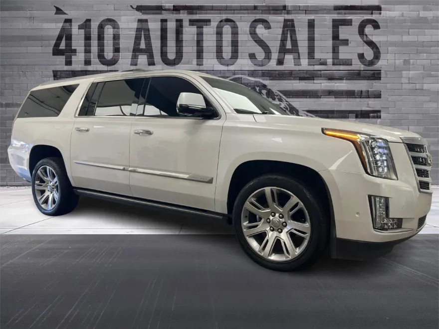 2017 Cadillac Escalade ESV Premium Luxury photo 1