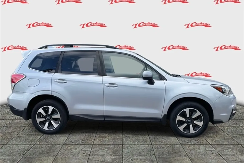 2017 Subaru Forester 2.5i Limited photo 1
