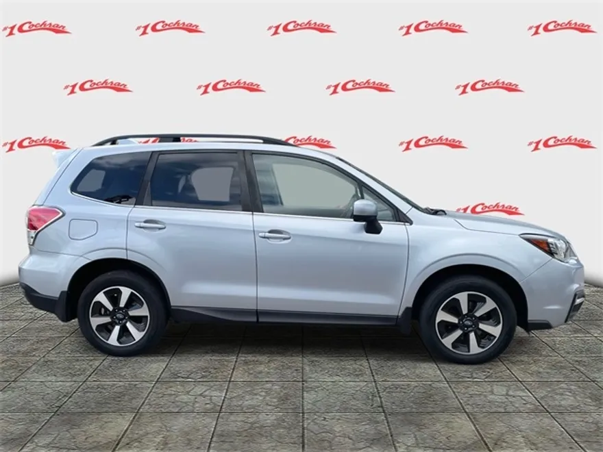 2017 Subaru Forester 2.5i Limited photo 1
