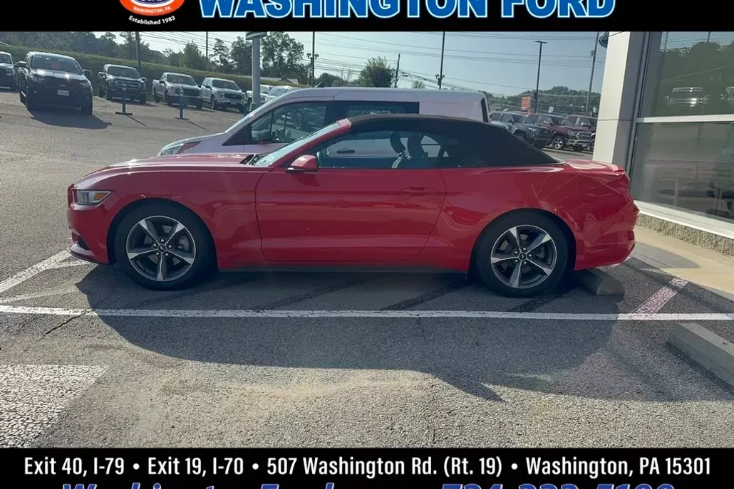 2015 Ford Mustang V6 Convertible photo 1