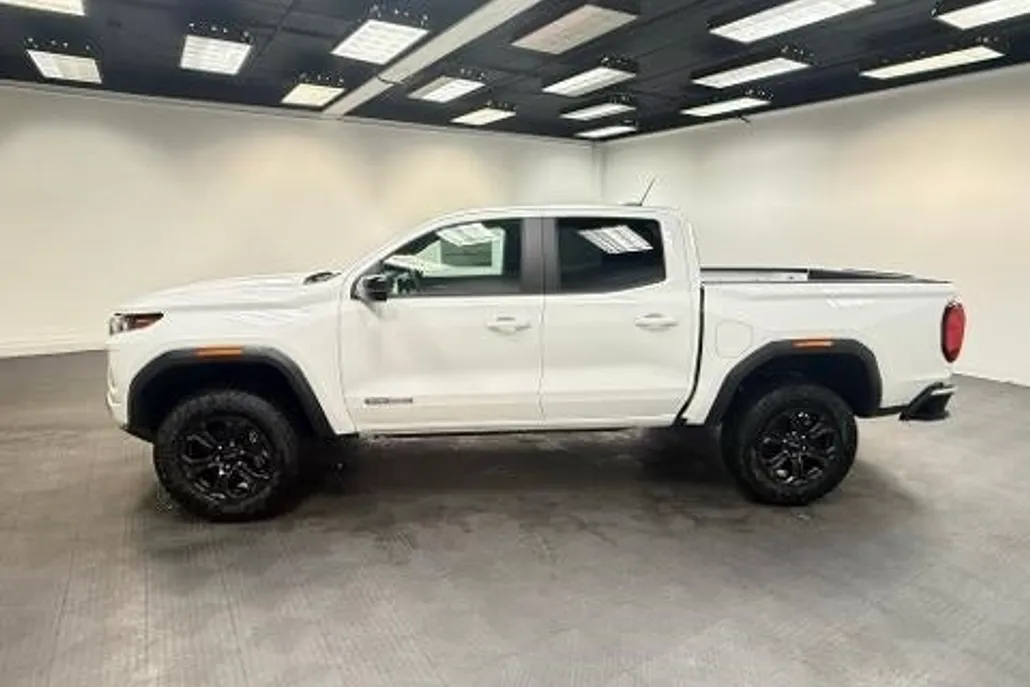 2025 Gmc Canyon Elevation photo 1