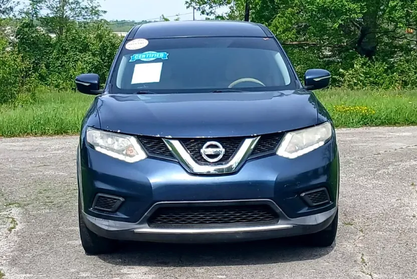 2015 Nissan Rogue S photo 1