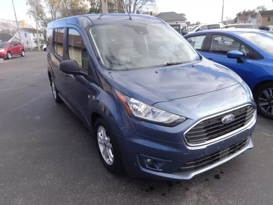 2022 Ford Transit Connect XLT photo 1
