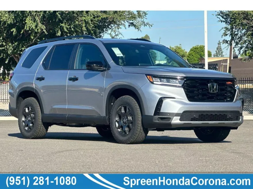 2025 Honda Pilot Touring photo 1