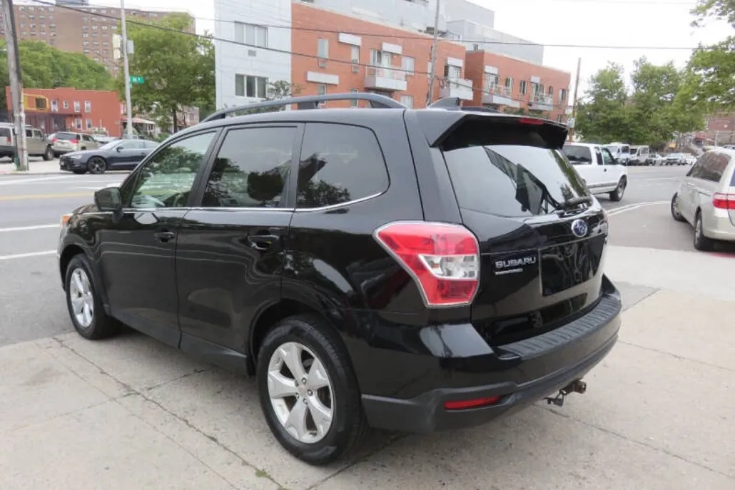 2016 Subaru Forester 2.5i Limited photo 1