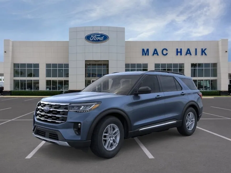 2025 Ford Explorer photo 1