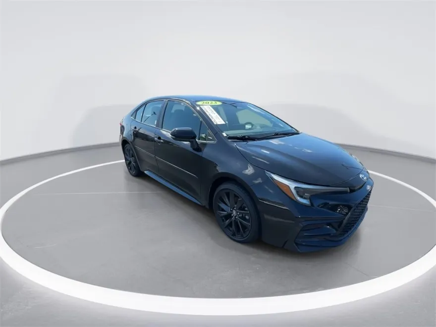 2023 Toyota Corolla SE photo 1