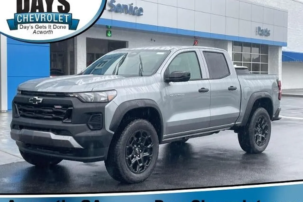 2026 Chevrolet Colorado Trail Boss photo 1