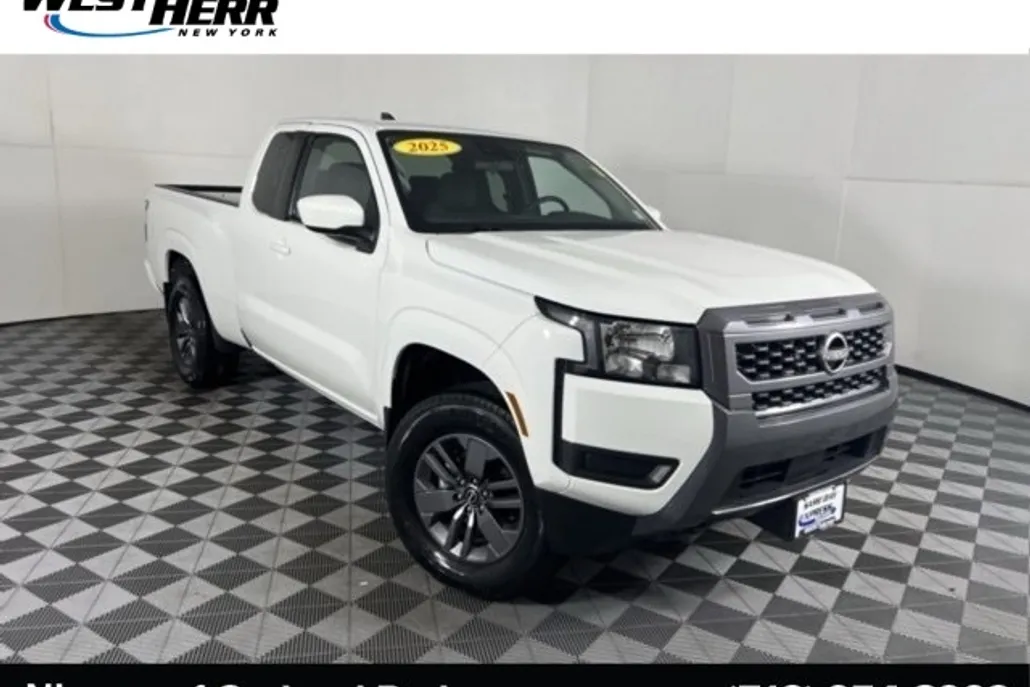 2025 Nissan Frontier SV photo 1