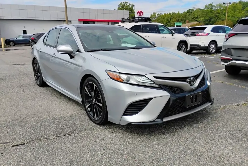 2018 Toyota Camry XSE V6 photo 1