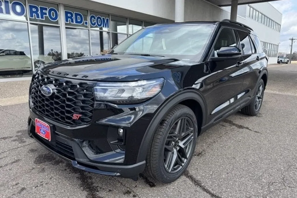 2025 Ford Explorer ST photo 1