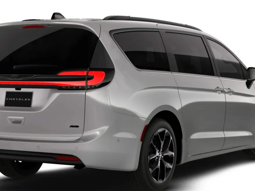 2026 Chrysler Pacifica photo 1