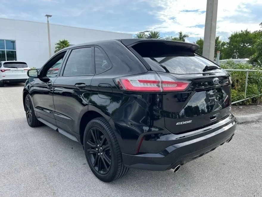 2020 Ford Edge ST photo 1