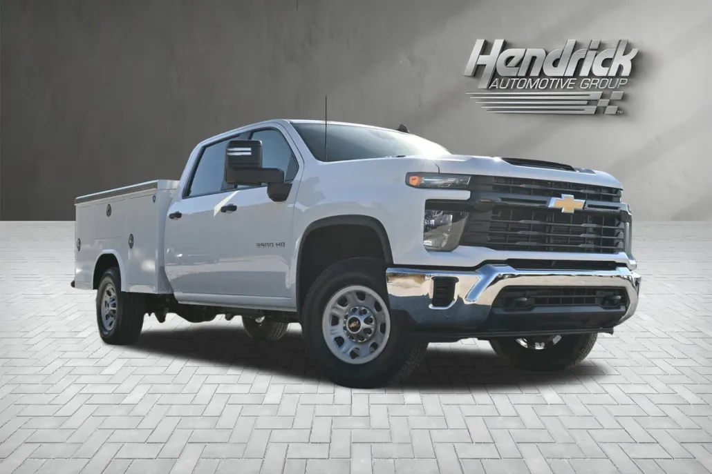 2025 Chevrolet Silverado 3500HD photo 1