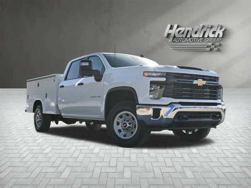 2025 Chevrolet Silverado 3500HD photo 1