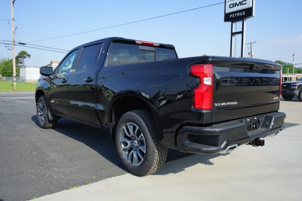 2025 Chevrolet Silverado 1500 RST photo 1