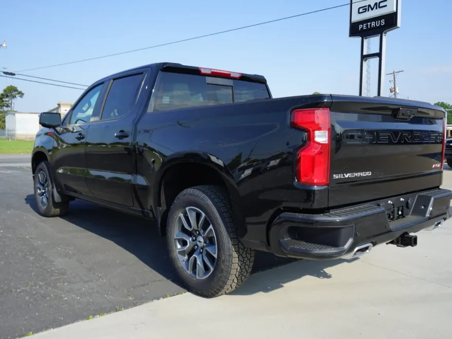 2025 Chevrolet Silverado 1500 RST photo 1