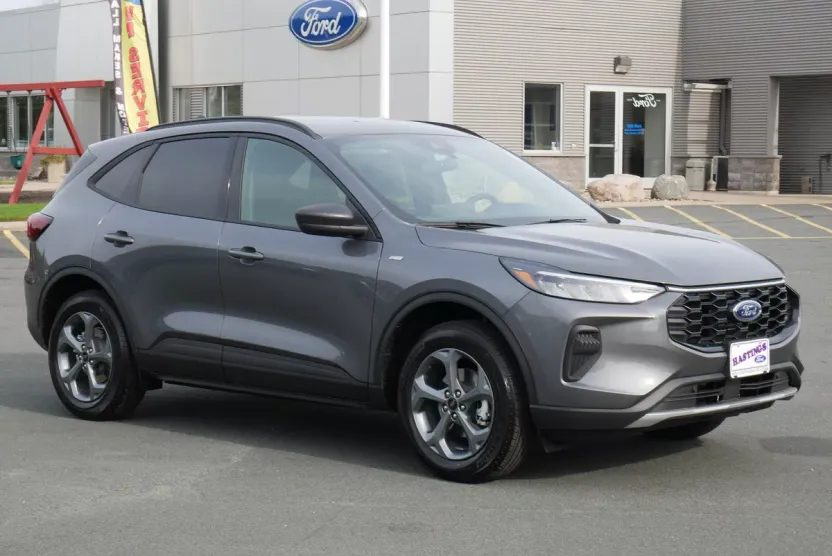 2025 Ford Escape ST-Line photo 1