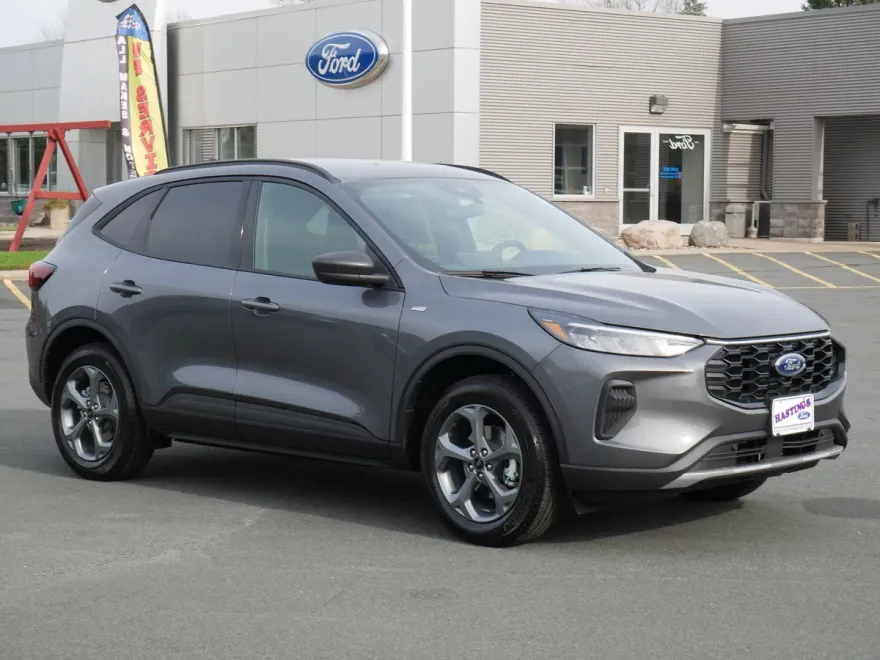 2025 Ford Escape ST-Line photo 1