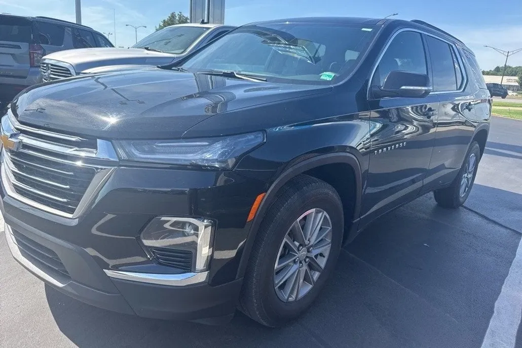 2023 Chevrolet Traverse Cloth photo 1