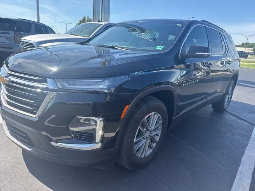 2023 Chevrolet Traverse Cloth photo 1