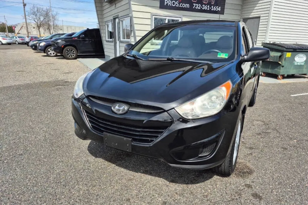 2012 Hyundai Tucson GL photo 1