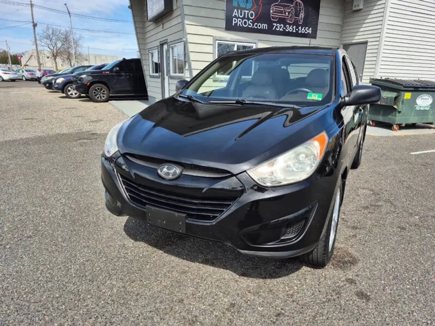 2012 Hyundai Tucson GL photo 1