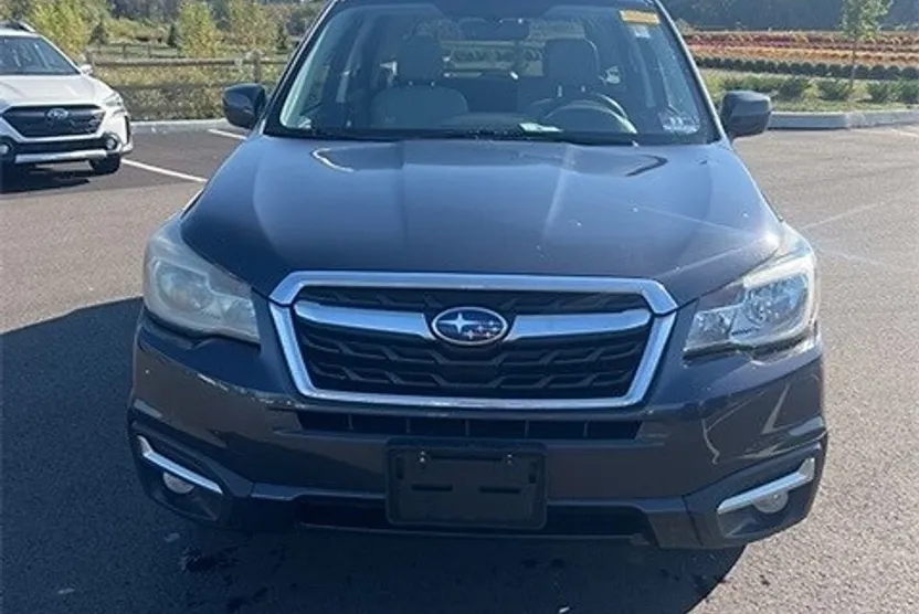 2017 Subaru Forester 2.5i Limited photo 1