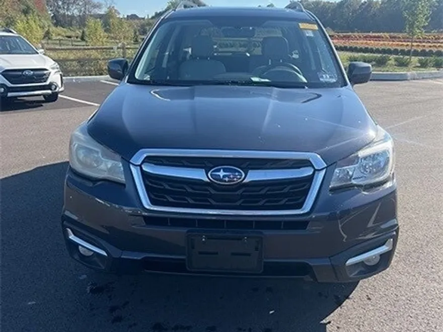 2017 Subaru Forester 2.5i Limited photo 1