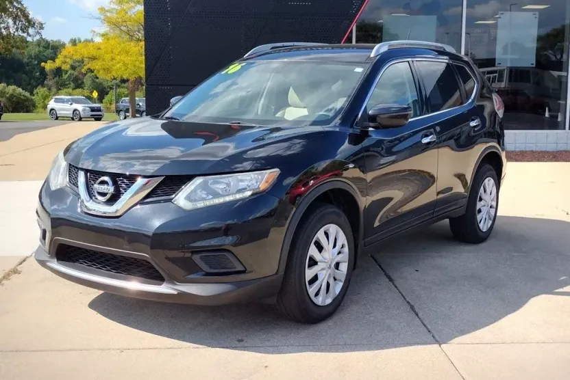 2016 Nissan Rogue S photo 1