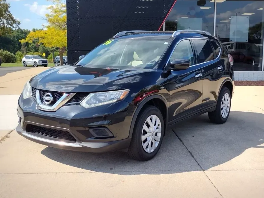 2016 Nissan Rogue S photo 1