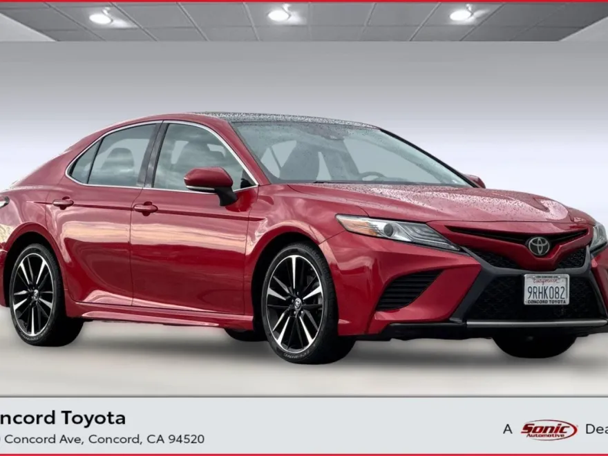 2019 Toyota Camry XSE V6 photo 1