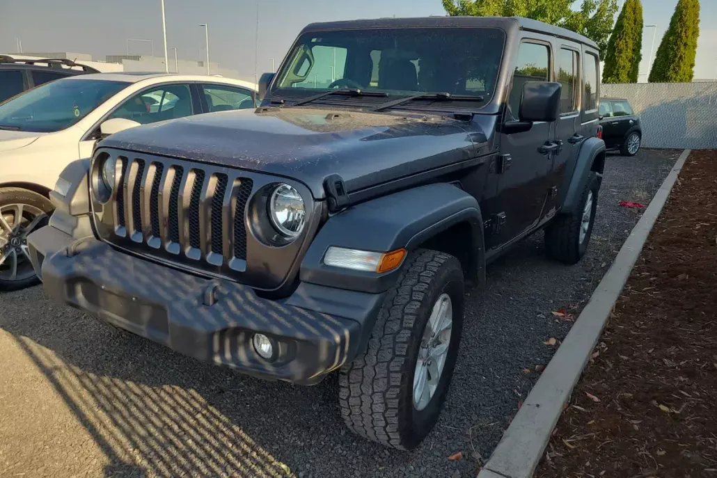 2023 Jeep Wrangler Sport RHD photo 1