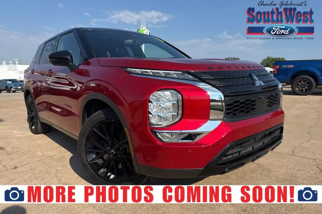 2023 Mitsubishi Outlander SEL Black Edition photo 1