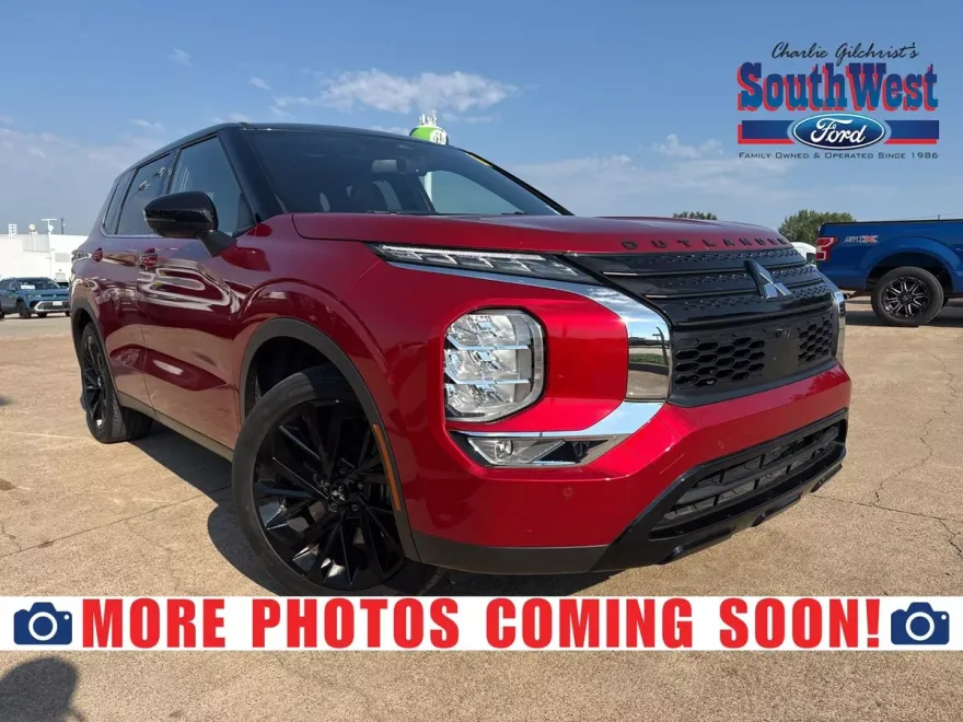 2023 Mitsubishi Outlander SEL Black Edition photo 1