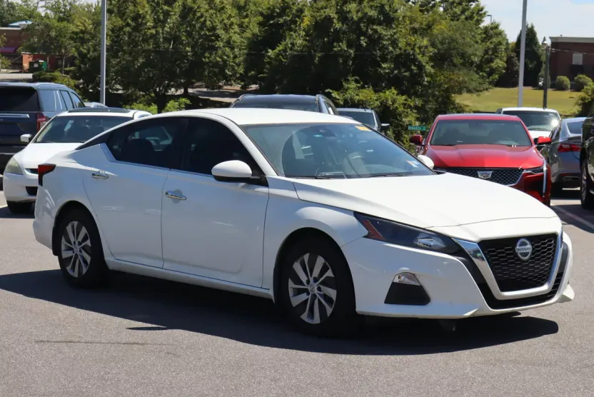 2022 Nissan Altima 2.5 S photo 1