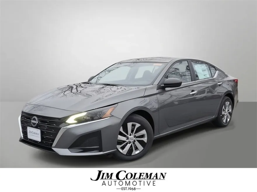 2025 Nissan Altima S photo 1