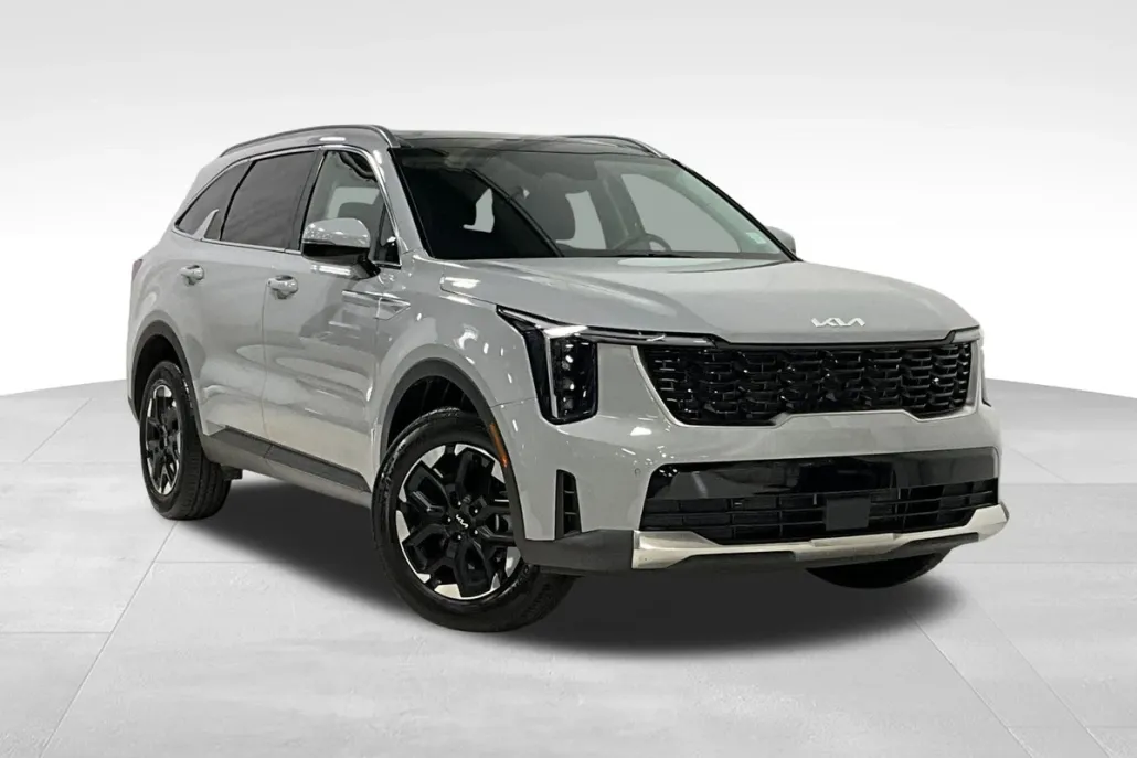 2025 Kia Sorento S photo 1