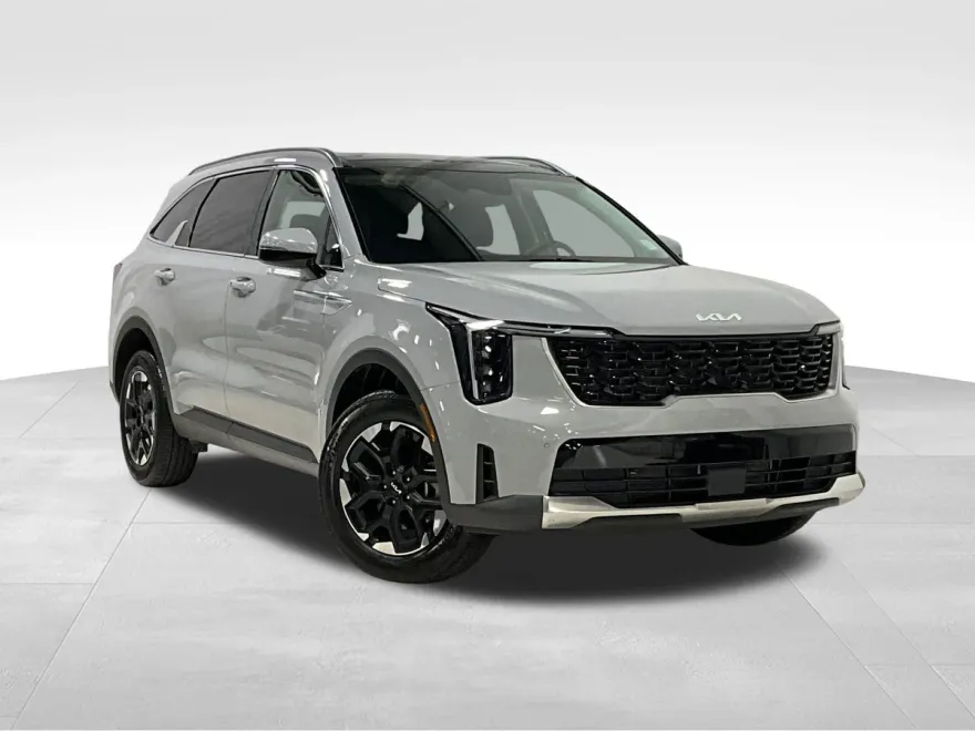 2025 Kia Sorento S photo 1