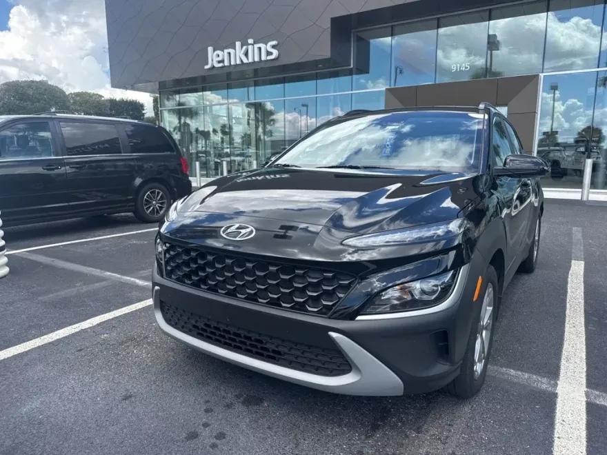 2023 Hyundai Kona SEL photo 1