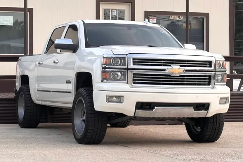 2015 Chevrolet Silverado 1500 High Country photo 1